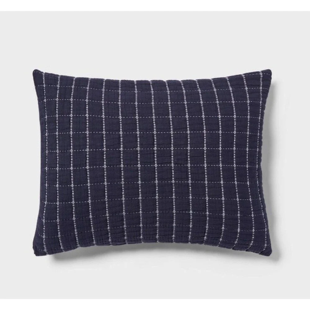 Standard Yarn Dye Crinkle Grid Quilt Sham Ivory/Navy Threshold 20”x26”